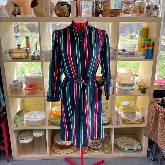 Vintage Dress - Picture 2 of 10